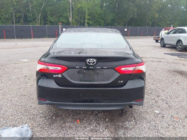 2018 TOYOTA CAMRY LE 16