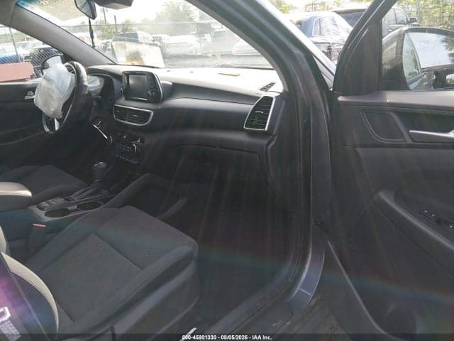 2021 HYUNDAI TUCSON SE 5