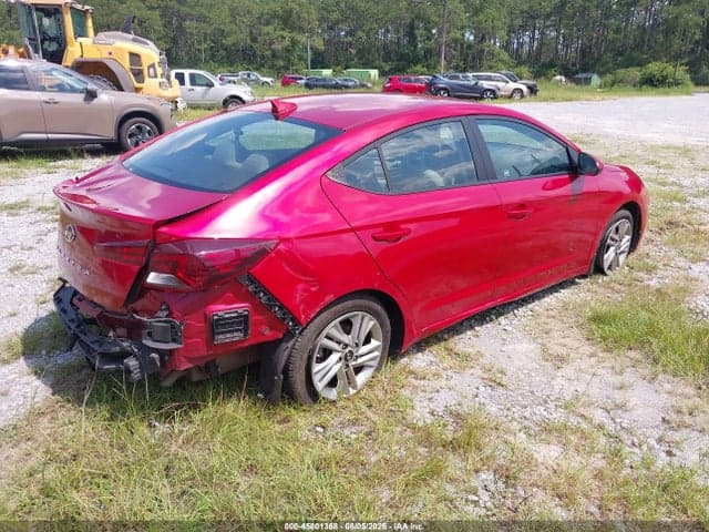 2020 HYUNDAI ELANTRA SEL 4