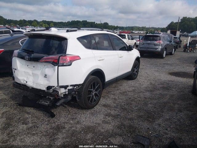 2017 TOYOTA RAV4 SE 4