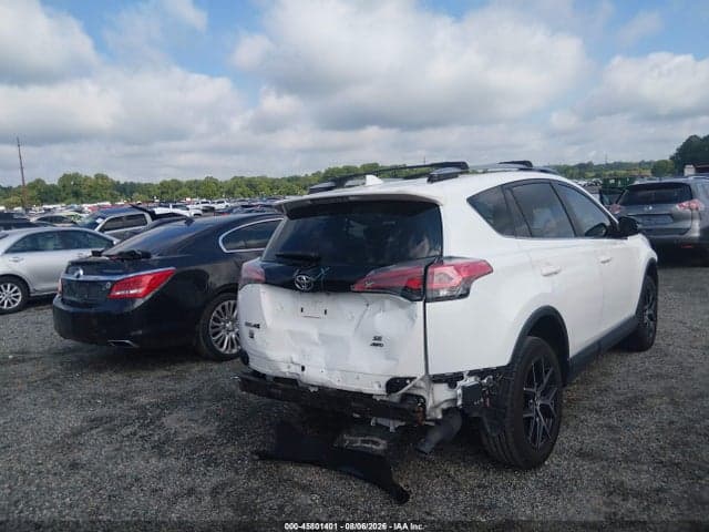 2017 TOYOTA RAV4 SE 6