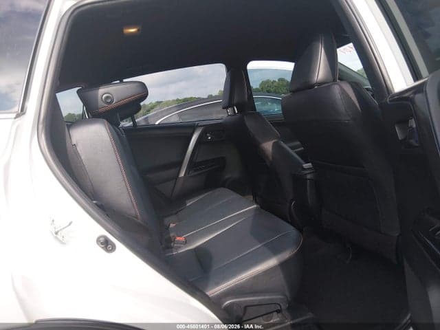 2017 TOYOTA RAV4 SE 8