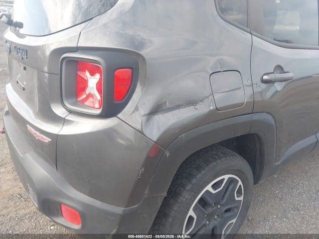 2017 JEEP RENEGADE TRAILHAWK 6