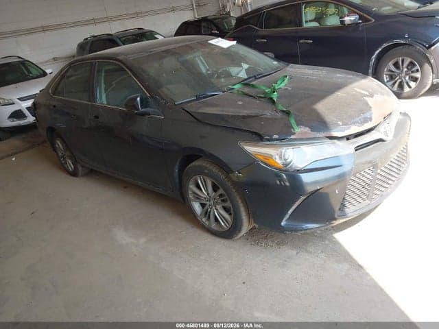2017 TOYOTA CAMRY SE 1