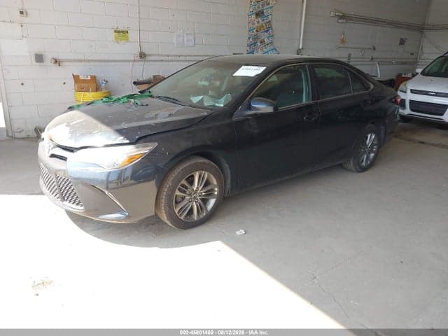 2017 TOYOTA CAMRY SE 2
