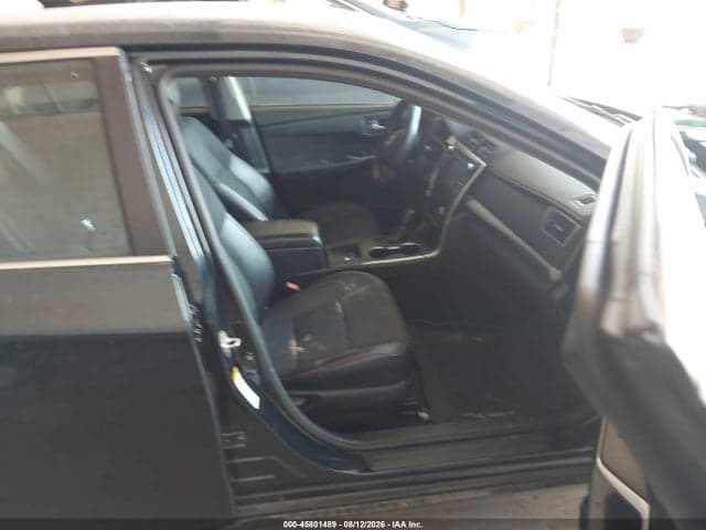 2017 TOYOTA CAMRY SE 5
