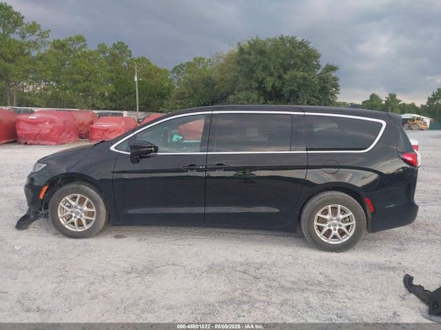 2025 CHRYSLER PACIFICA SELECT 15
