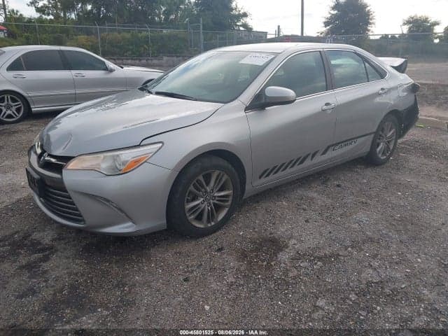 2017 TOYOTA CAMRY SE 2