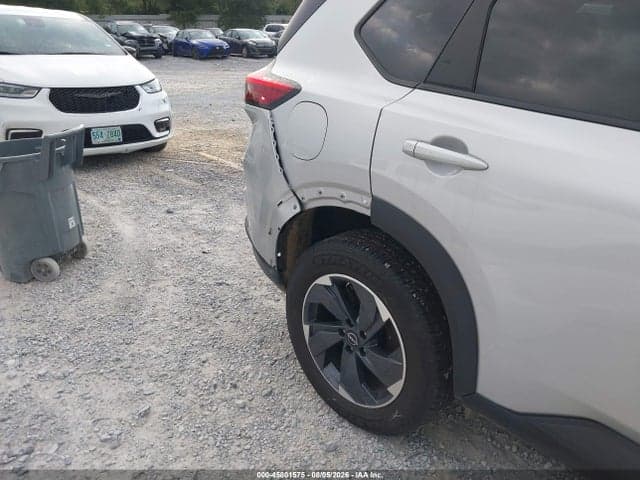 2025 NISSAN ROGUE SV FWD 17