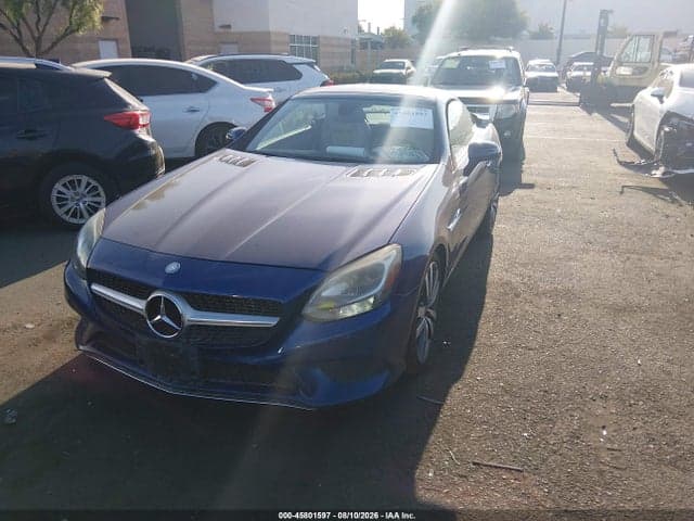 2017 MERCEDES-BENZ SLC 300 2