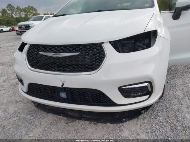 2023 CHRYSLER PACIFICA TOURING L 19