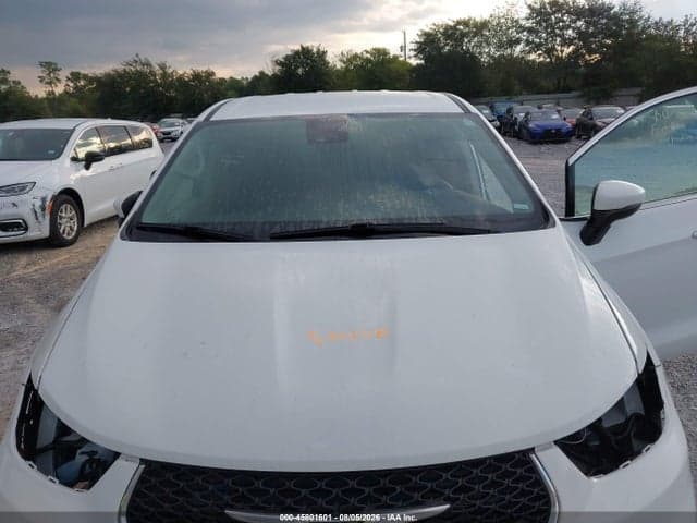 2023 CHRYSLER PACIFICA TOURING L 10