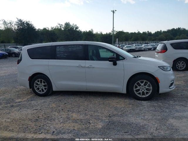 2025 CHRYSLER PACIFICA SELECT 13