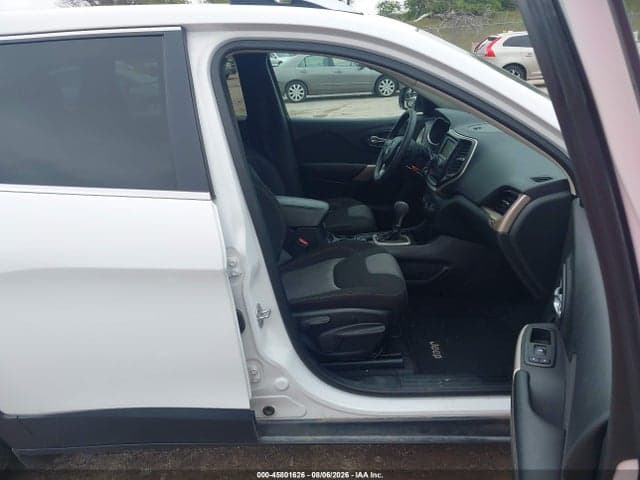 2018 JEEP CHEROKEE LATITUDE FWD 5