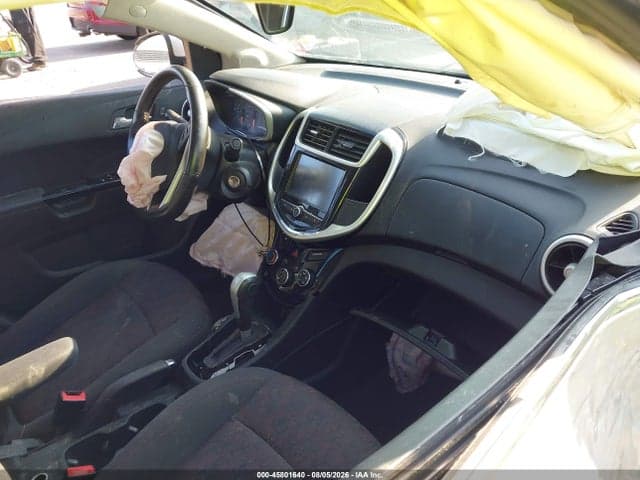 2017 CHEVROLET SONIC LT AUTO 5