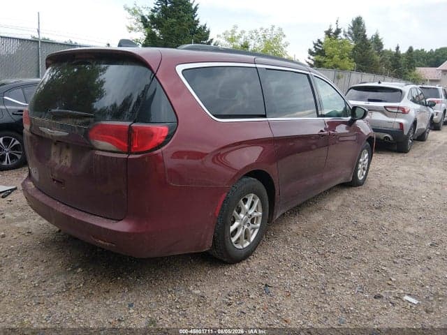 2021 CHRYSLER VOYAGER LXI 4