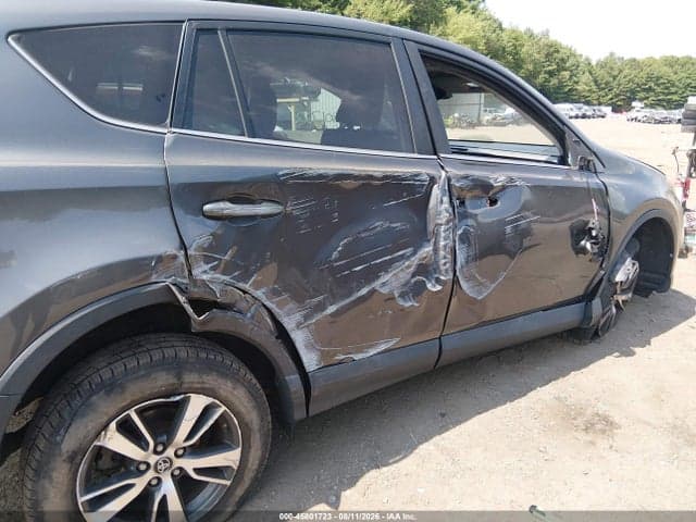 2018 TOYOTA RAV4 XLE 6