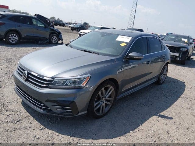 2019 VOLKSWAGEN PASSAT 2.0T SE R-LINE 2