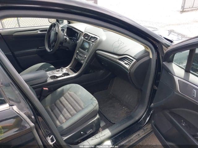2017 FORD FUSION SE 5