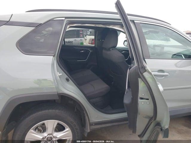 2021 TOYOTA RAV4 HYBRID XLE 8
