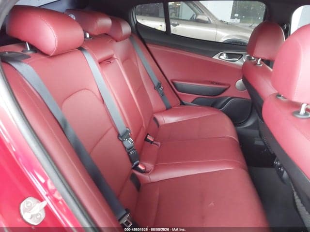 2018 KIA STINGER GT1 8