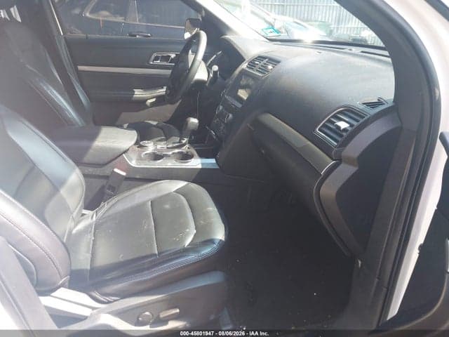 2019 FORD EXPLORER XLT 5
