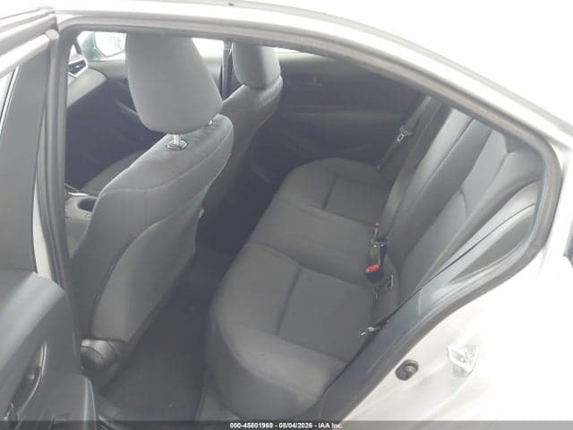 2024 TOYOTA COROLLA LE 8