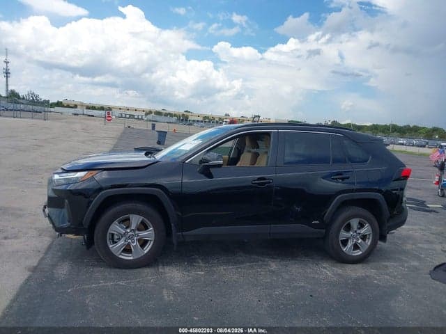 2025 TOYOTA RAV4 HYBRID XLE 15