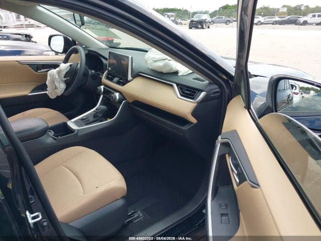2025 TOYOTA RAV4 HYBRID XLE 5