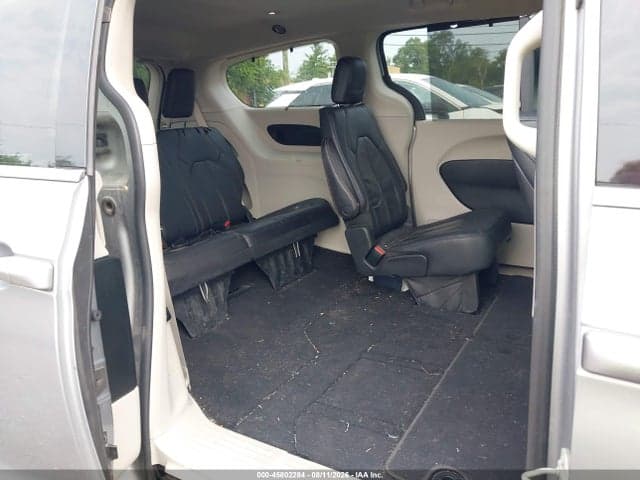 2018 CHRYSLER PACIFICA TOURING L PLUS 8