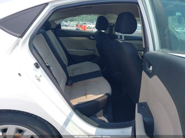 2021 HYUNDAI ACCENT SE 8