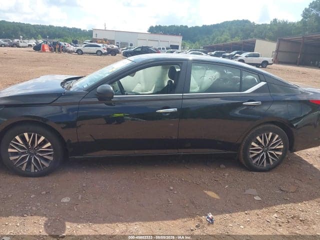 2025 NISSAN ALTIMA SV FWD 13