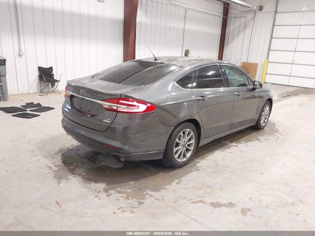 2017 FORD FUSION SE 4