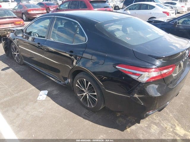 2018 TOYOTA CAMRY SE 3