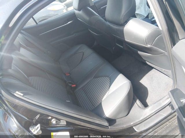 2018 TOYOTA CAMRY SE 8