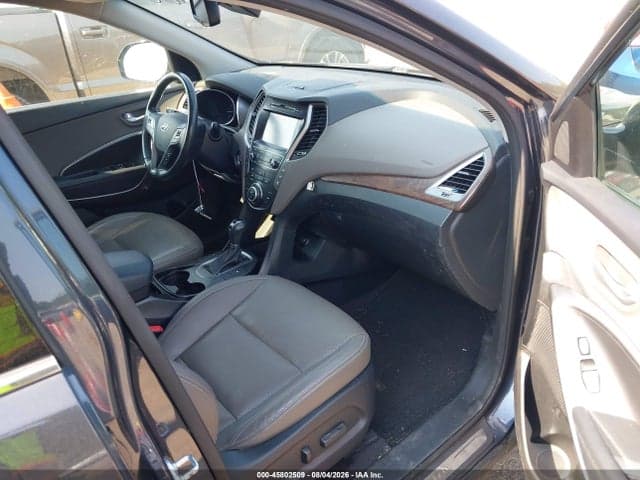 2017 HYUNDAI SANTA FE SE 5