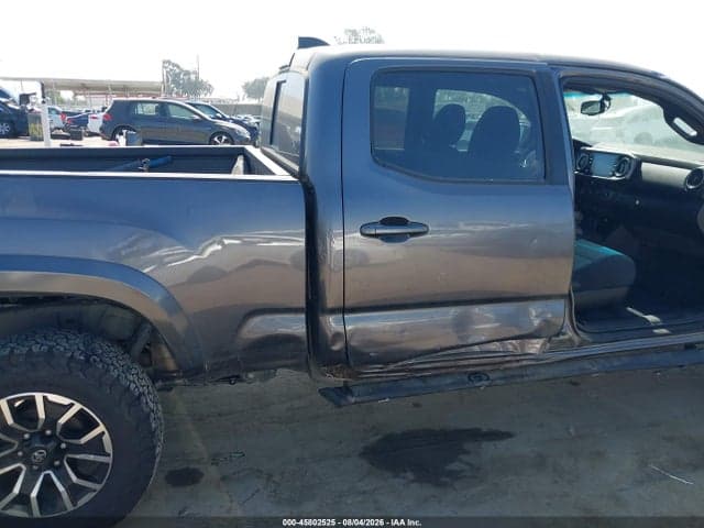 2022 TOYOTA TACOMA TRD SPORT 19