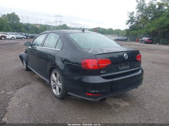 2017 VOLKSWAGEN JETTA GLI 3