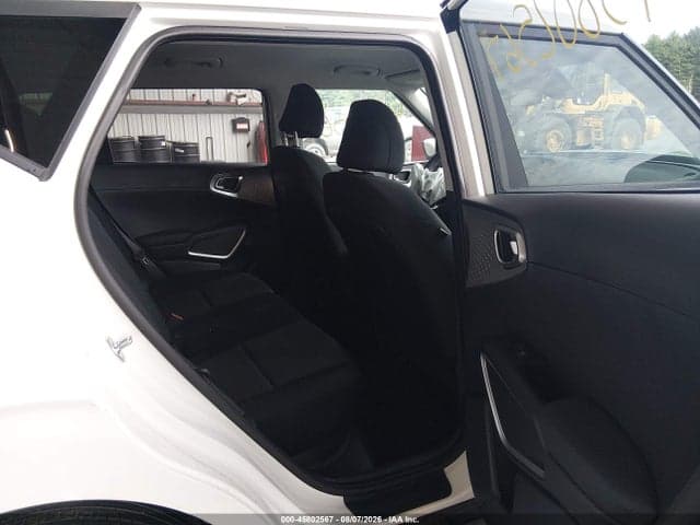 2025 KIA SOUL LX 8