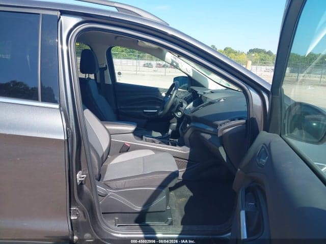 2017 FORD ESCAPE SE 5