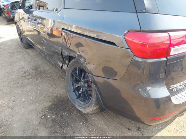 2018 KIA SEDONA LX 16