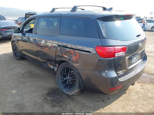 2018 KIA SEDONA LX 3