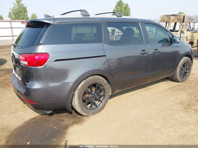 2018 KIA SEDONA LX 4
