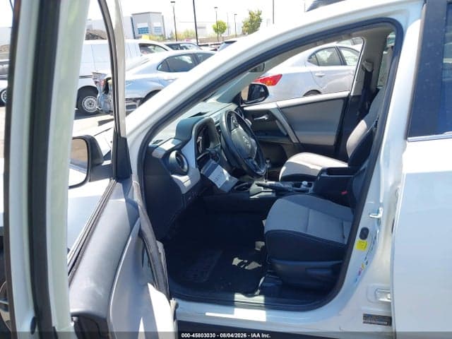 2017 TOYOTA RAV4 XLE 5