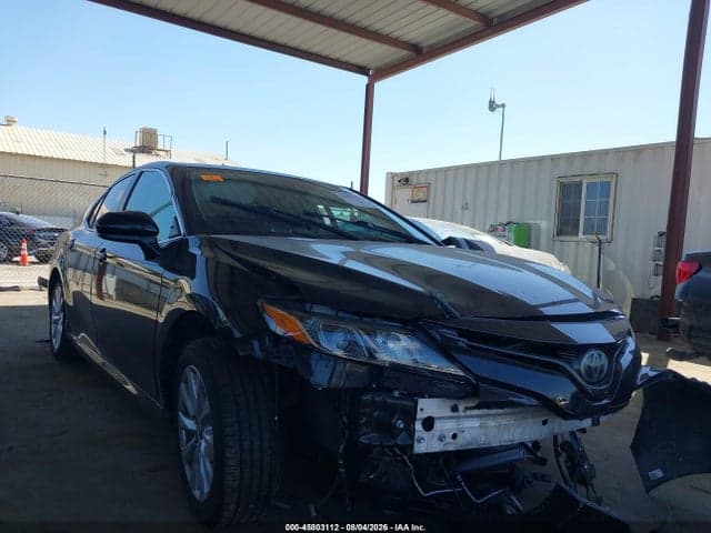2019 TOYOTA CAMRY LE 1