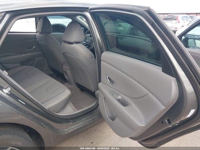 2025 HYUNDAI ELANTRA SEL SPORT 8