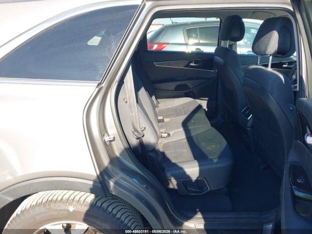 2017 KIA SORENTO 3.3L LX 8