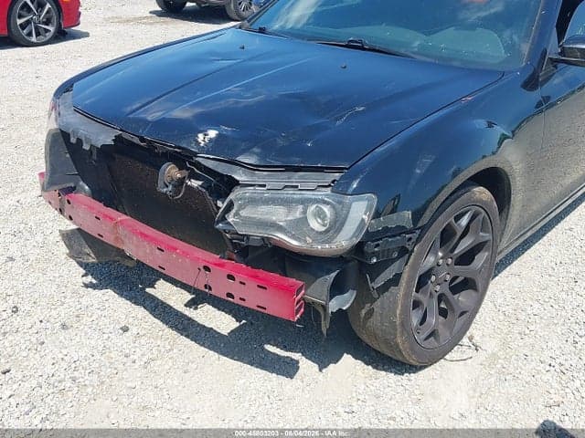 2019 CHRYSLER 300 18