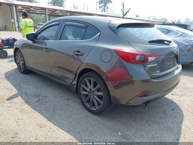 2018 MAZDA MAZDA3 TOURING 3