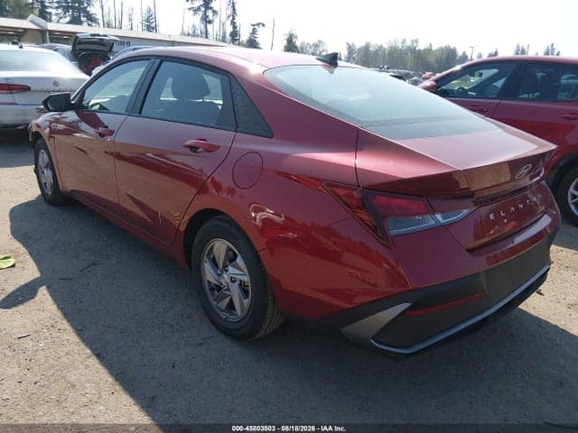 2025 HYUNDAI ELANTRA SE 3